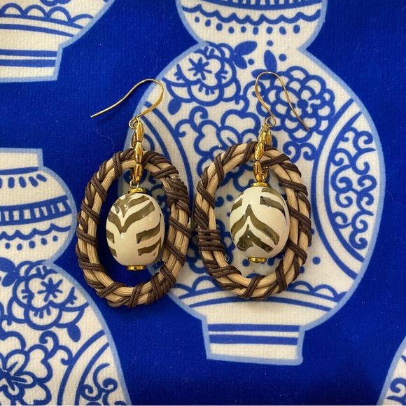 Raffia-Wrapped Wicker Oval Earrings - Picture 11 of 11